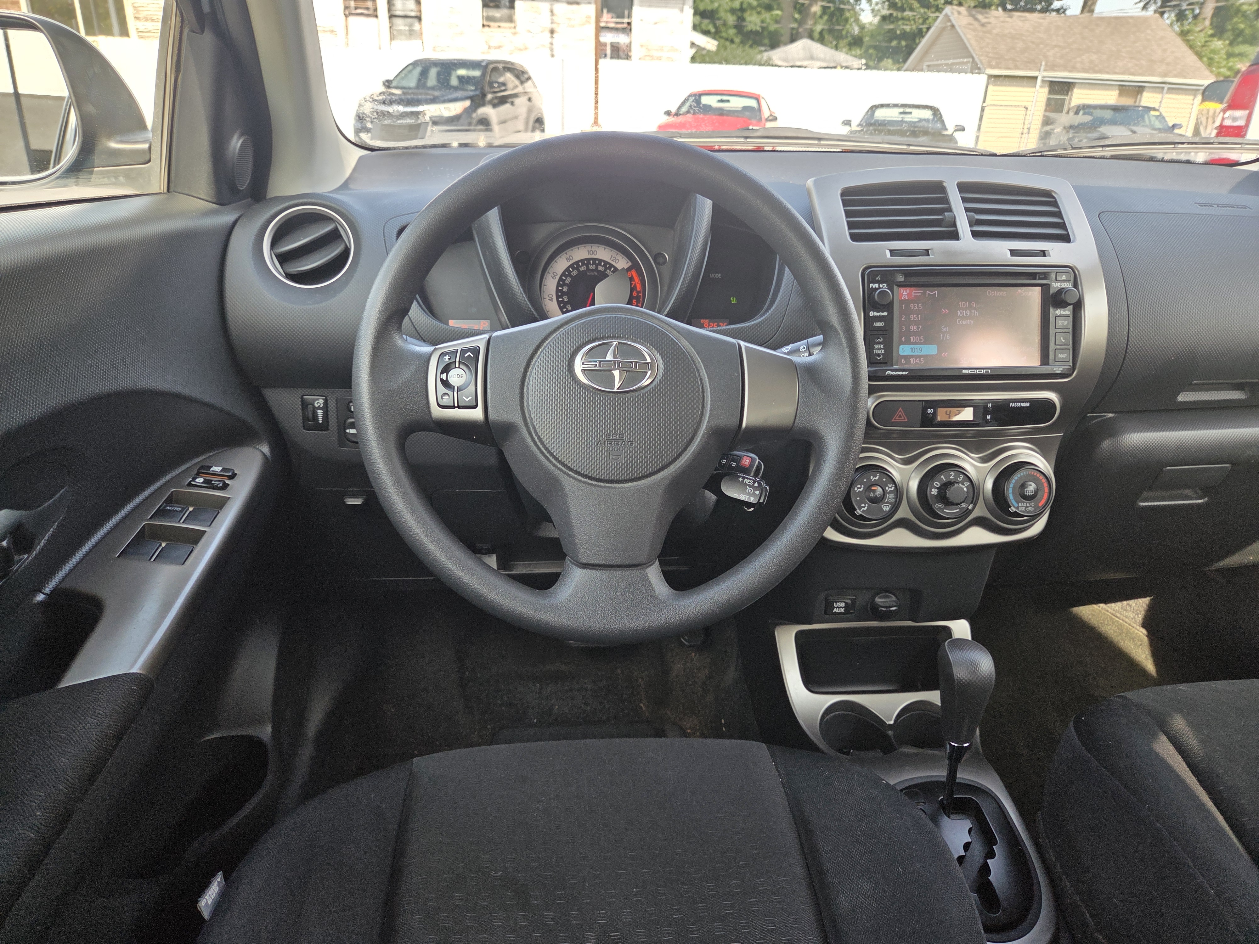 Car photo